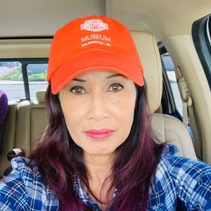 Meet your Posher, Ronelia